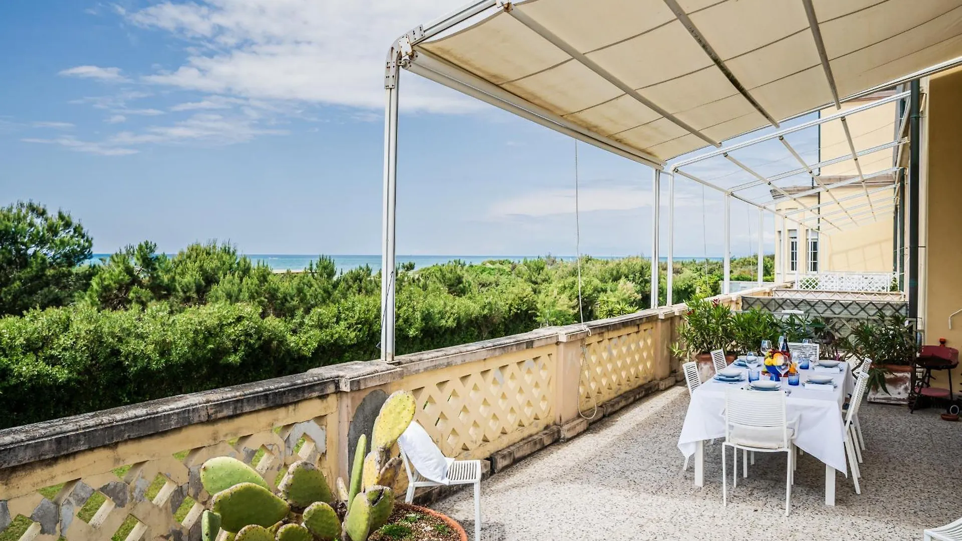 Holiday home Amazing Sea View Flat Villa Tirrenia