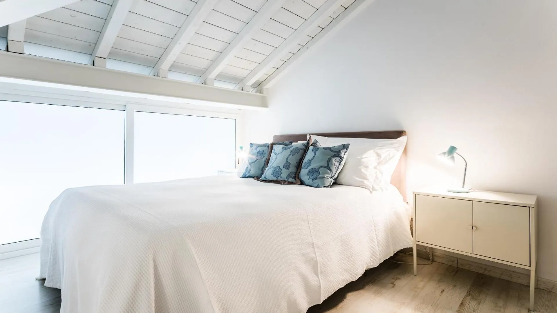 Amazing Sea View Flat Villa Tirrenia 0*,  Italy