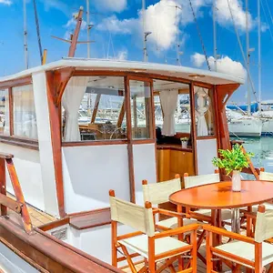 Marta Boat Botel Castelsardo